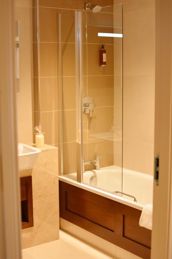 Rooms At Rue โอมากห์ ภายนอก รูปภาพ